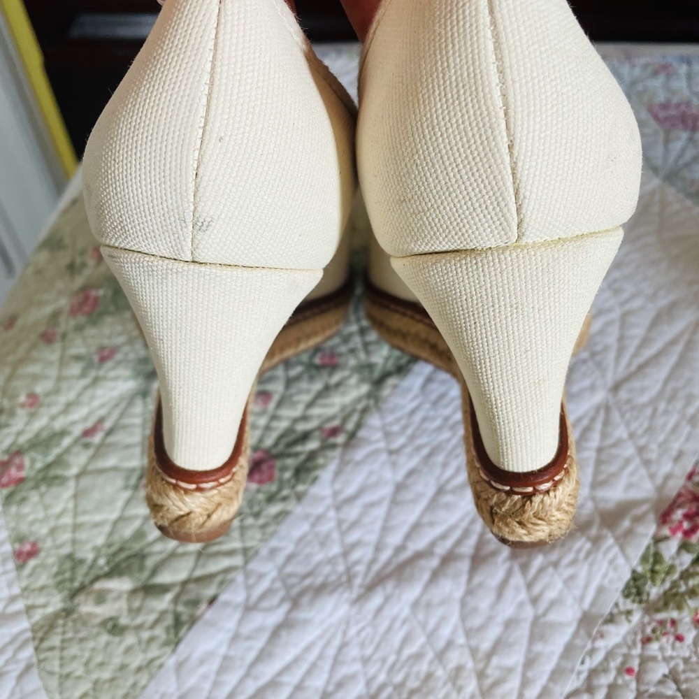 Shoes - Picture 4 of 8